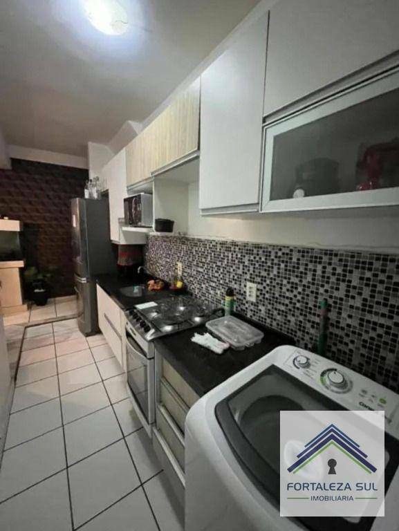 Apartamento à venda com 2 quartos, 44m² - Foto 12