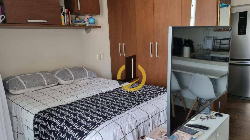 Apartamento à venda com 1 quarto, 38m² - Foto 11