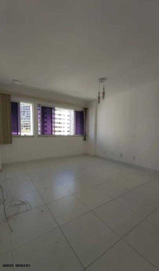 Apartamento à venda com 3 quartos, 75m² - Foto 10