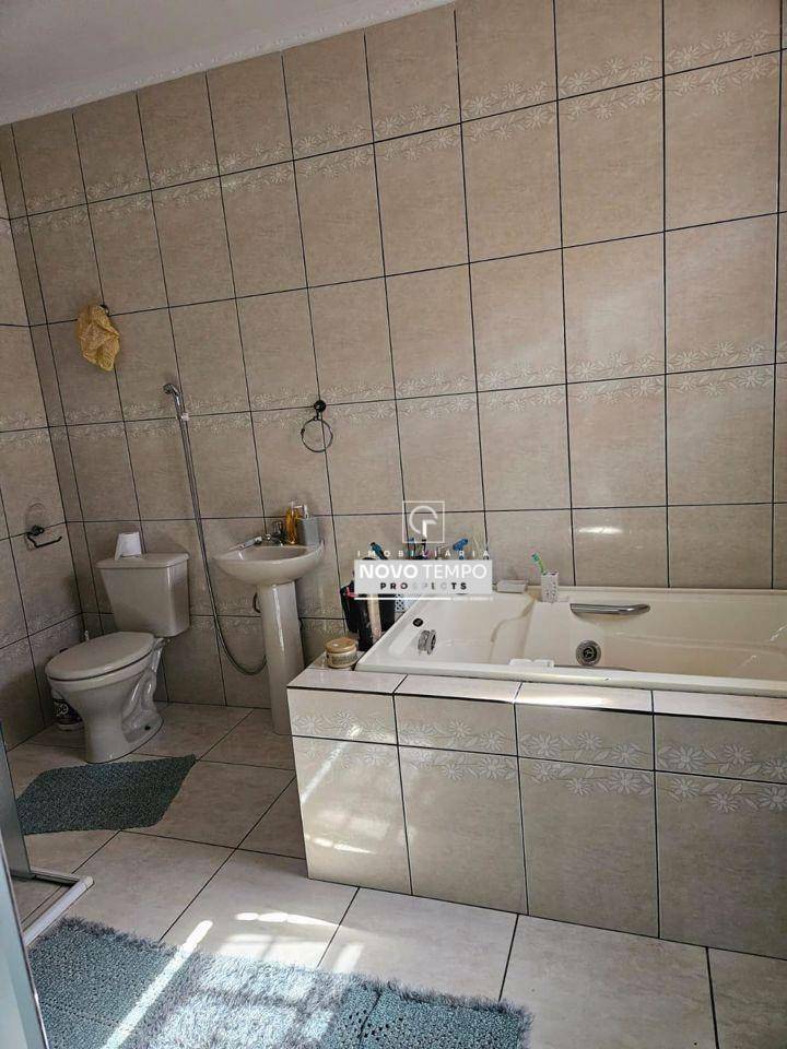 Casa à venda com 3 quartos, 200m² - Foto 12