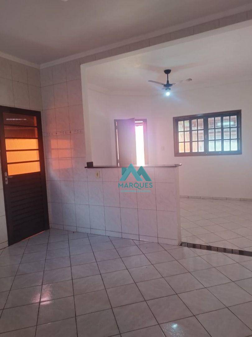 Casa à venda e aluguel com 2 quartos, 100m² - Foto 12