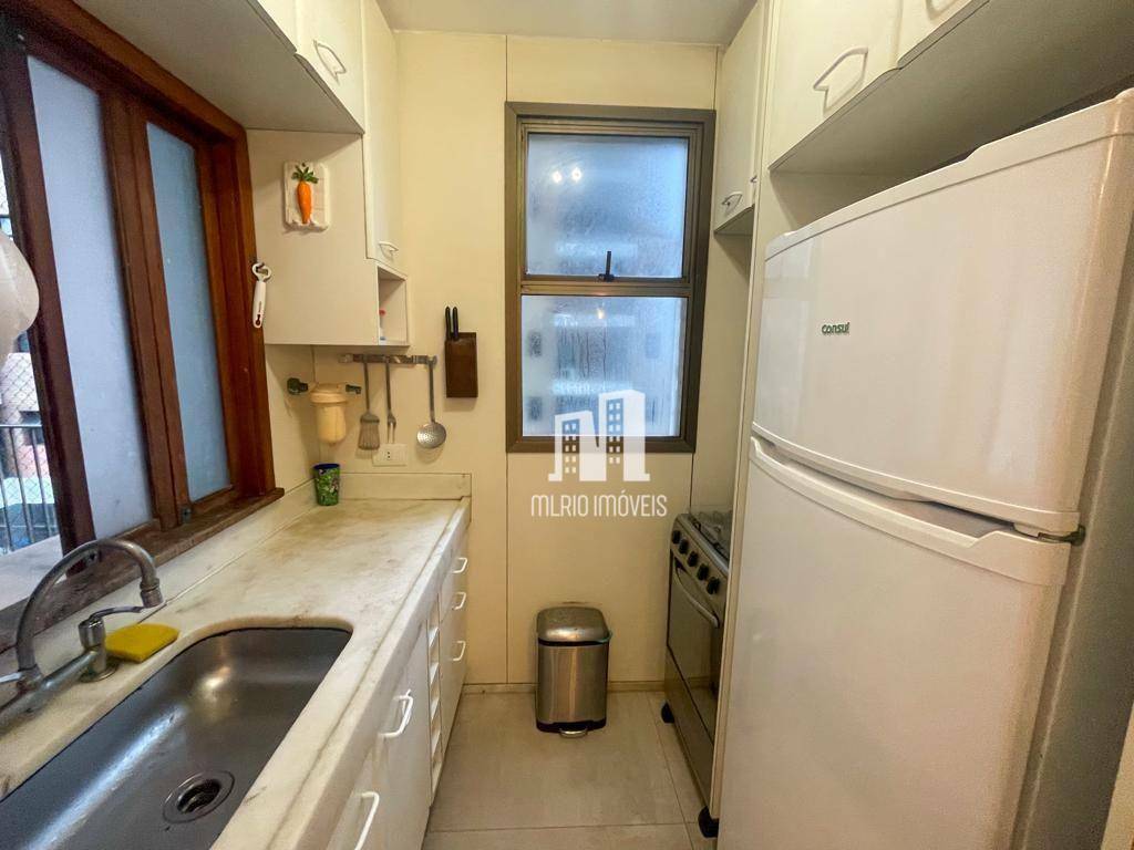 Apartamento à venda com 2 quartos, 70m² - Foto 7