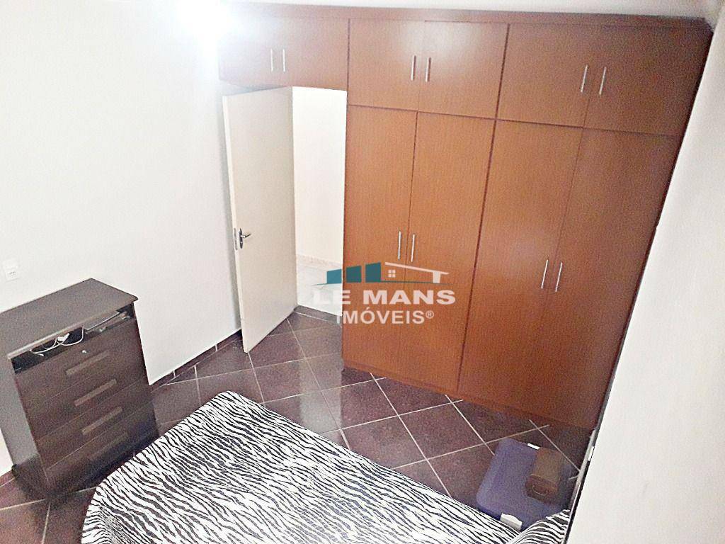 Casa à venda com 4 quartos, 208m² - Foto 17