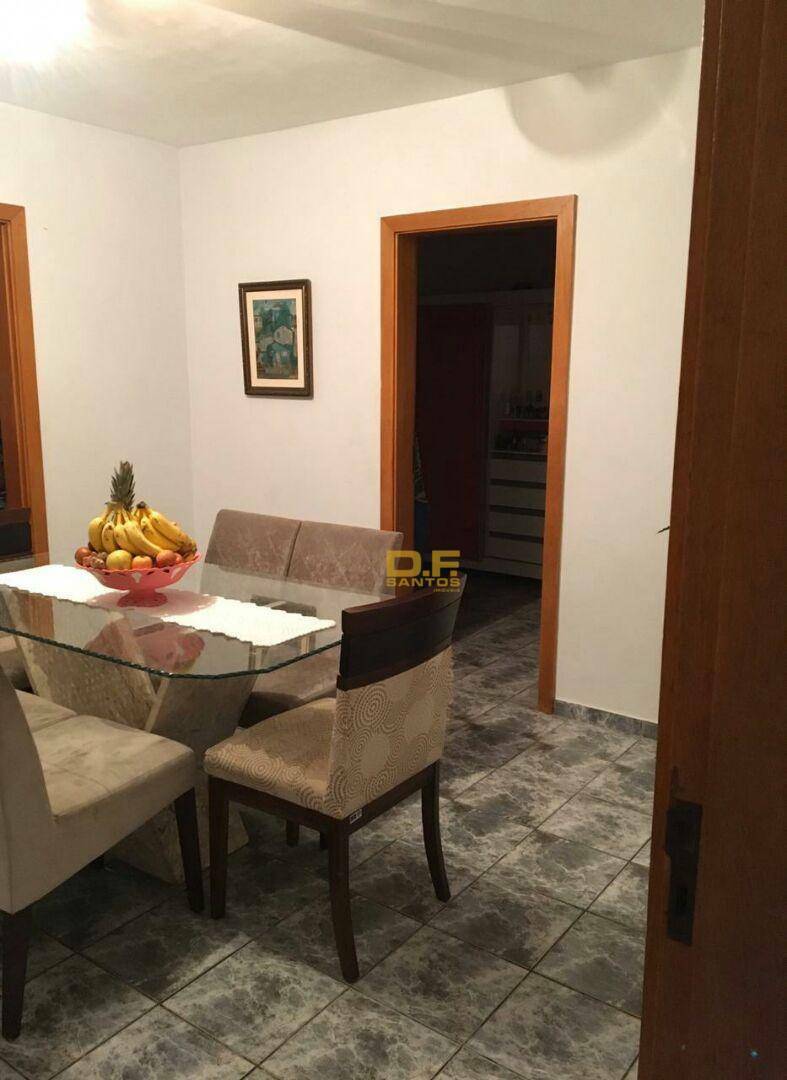 Sobrado à venda com 6 quartos, 196m² - Foto 5