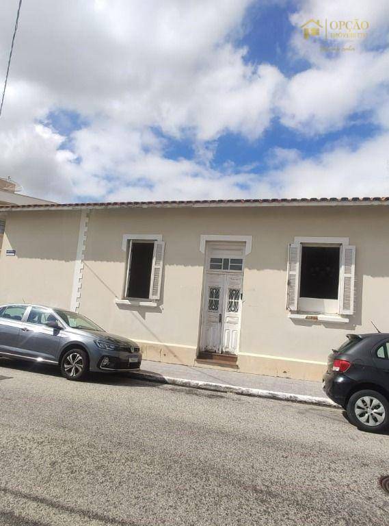 Casa, 3 quartos, 232 m² - Foto 2