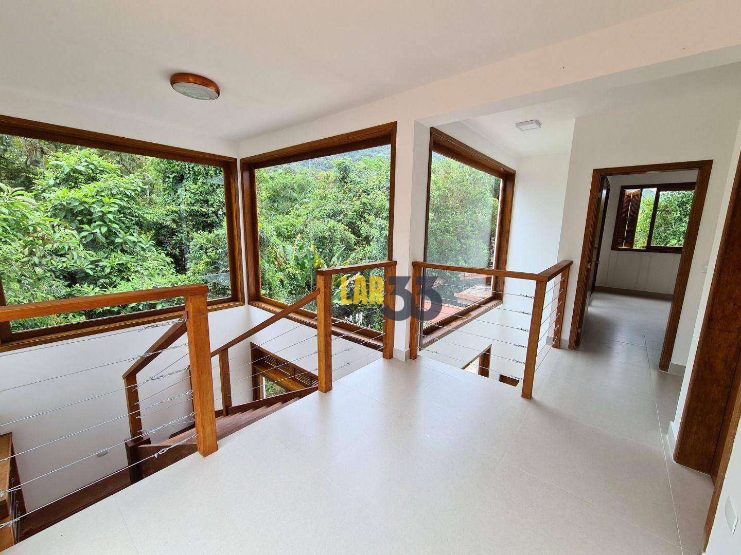 Casa à venda com 4 quartos, 273m² - Foto 5