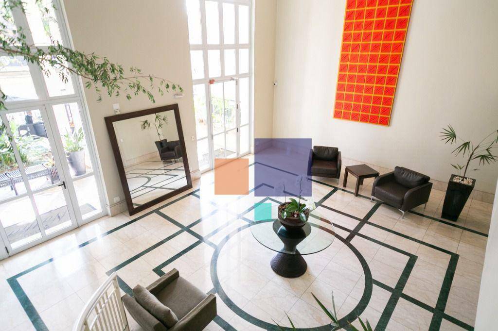 Apartamento para alugar com 4 quartos, 240m² - Foto 2