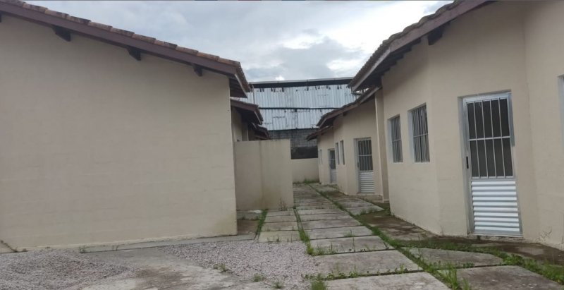 Casa de Condomínio à venda com 2 quartos, 30m² - Foto 1