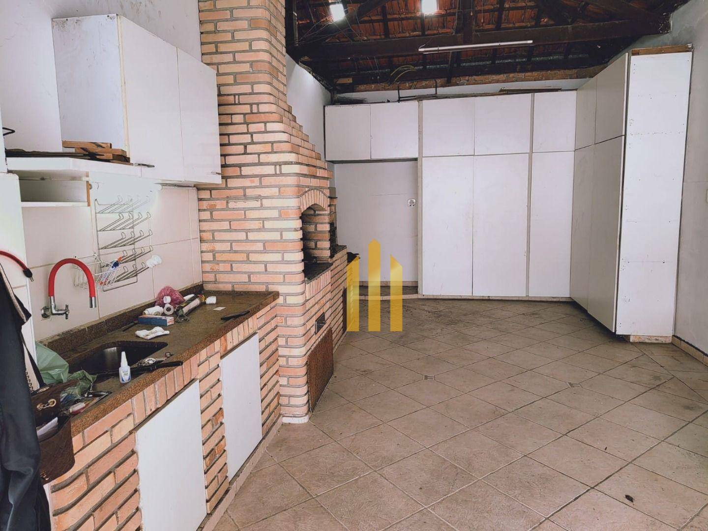 Casa à venda com 2 quartos, 160m² - Foto 13