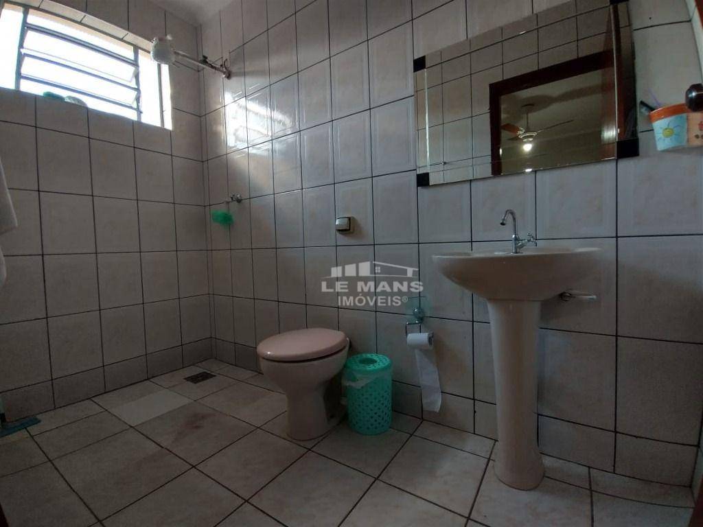 Casa à venda com 3 quartos, 215m² - Foto 17