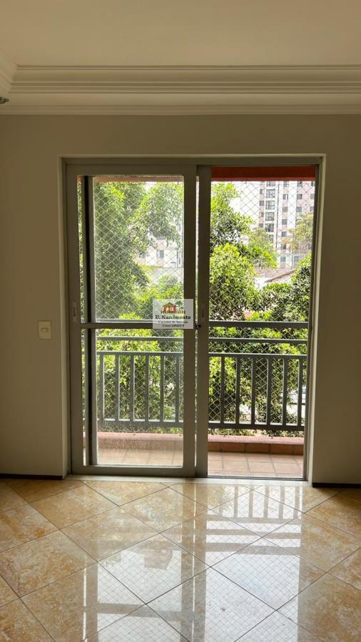 Apartamento para alugar com 3 quartos, 64m² - Foto 11