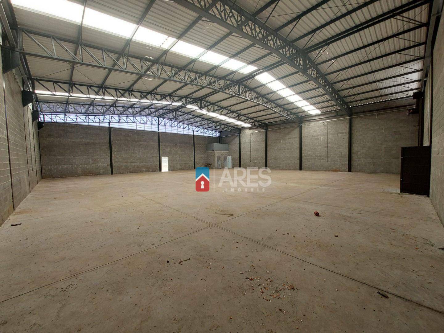 Depósito-Galpão-Armazém para alugar, 700m² - Foto 4