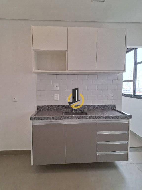 Apartamento para alugar com 2 quartos, 75m² - Foto 4