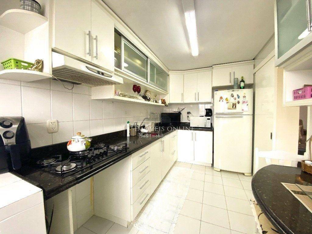 Apartamento à venda com 3 quartos, 93m² - Foto 9