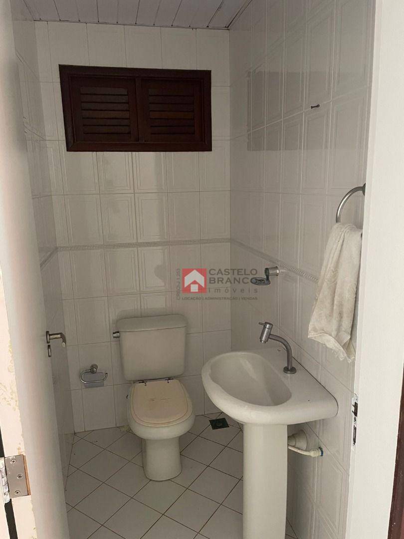 Casa de Condomínio à venda e aluguel com 3 quartos, 208m² - Foto 8