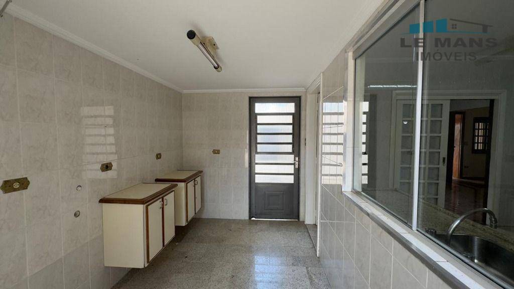 Casa à venda com 4 quartos, 135m² - Foto 16