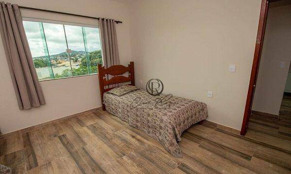 Casa à venda com 2 quartos, 110m² - Foto 8