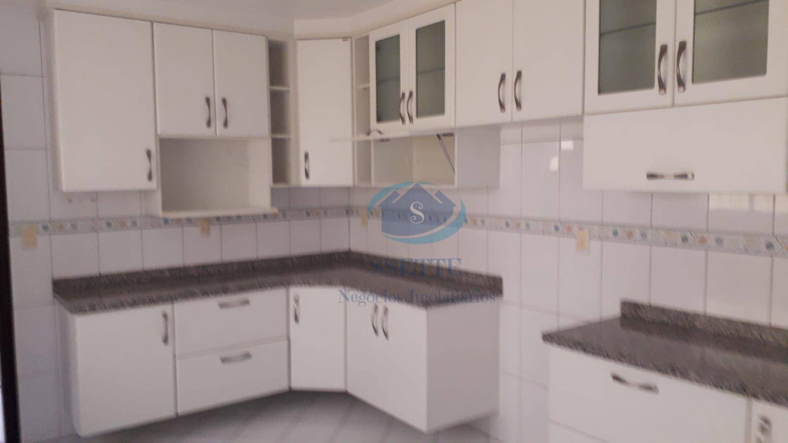 Sobrado à venda com 3 quartos, 240m² - Foto 11