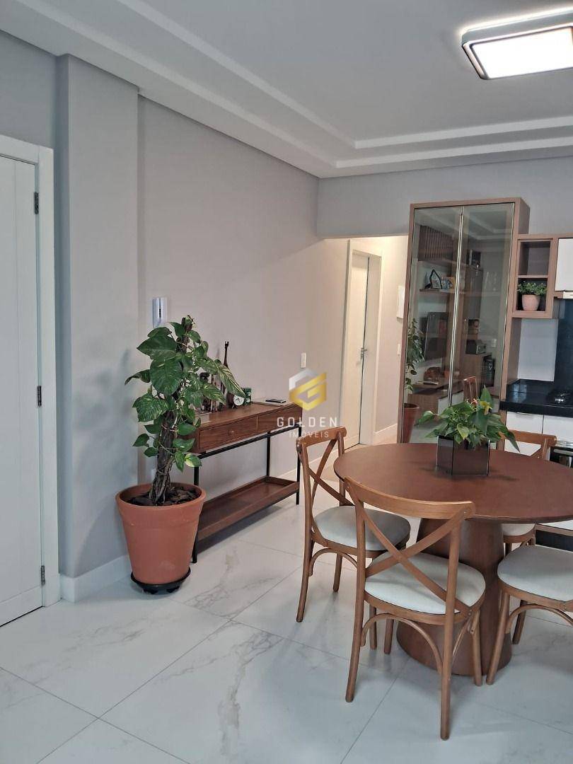 Apartamento à venda com 3 quartos, 109m² - Foto 2