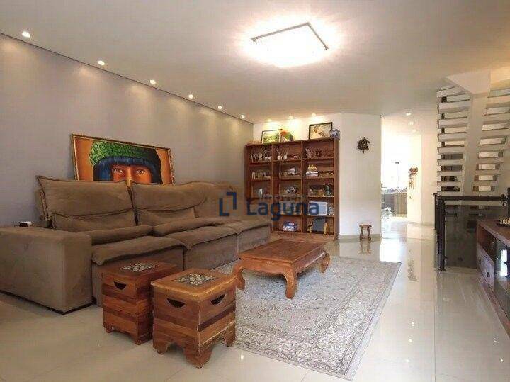 Sobrado à venda com 3 quartos, 212m² - Foto 3