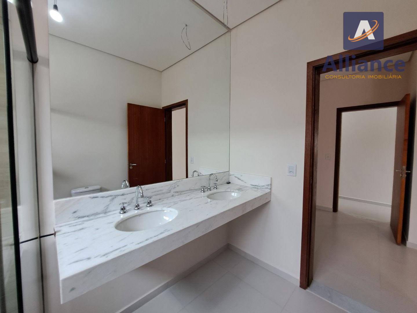 Casa de Condomínio à venda com 3 quartos, 258m² - Foto 40