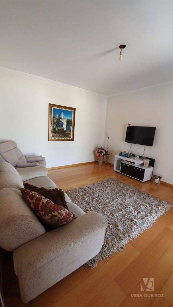 Casa à venda com 3 quartos, 225m² - Foto 11