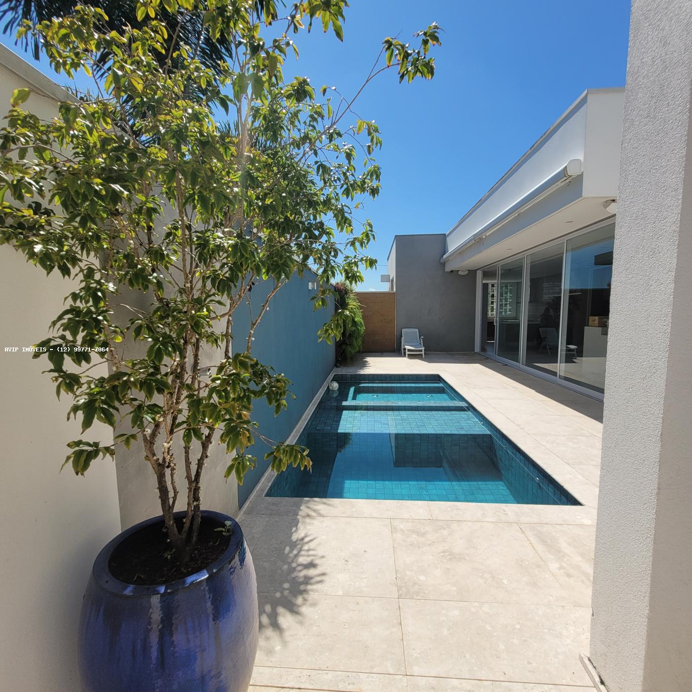 Casa de Condomínio para alugar com 3 quartos, 350m² - Foto 3