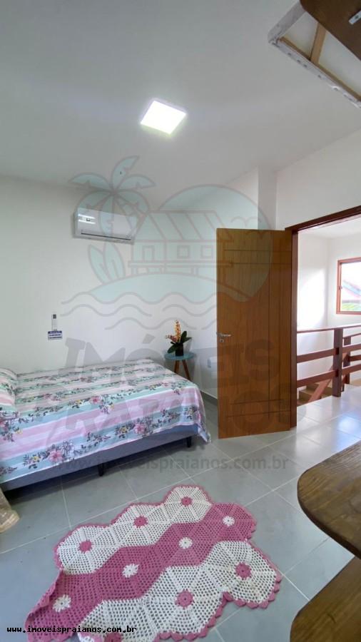 Casa à venda com 4 quartos, 600m² - Foto 3