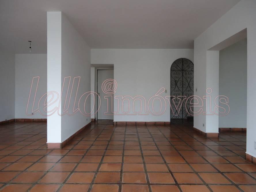 Apartamento para alugar com 3 quartos, 210m² - Foto 1