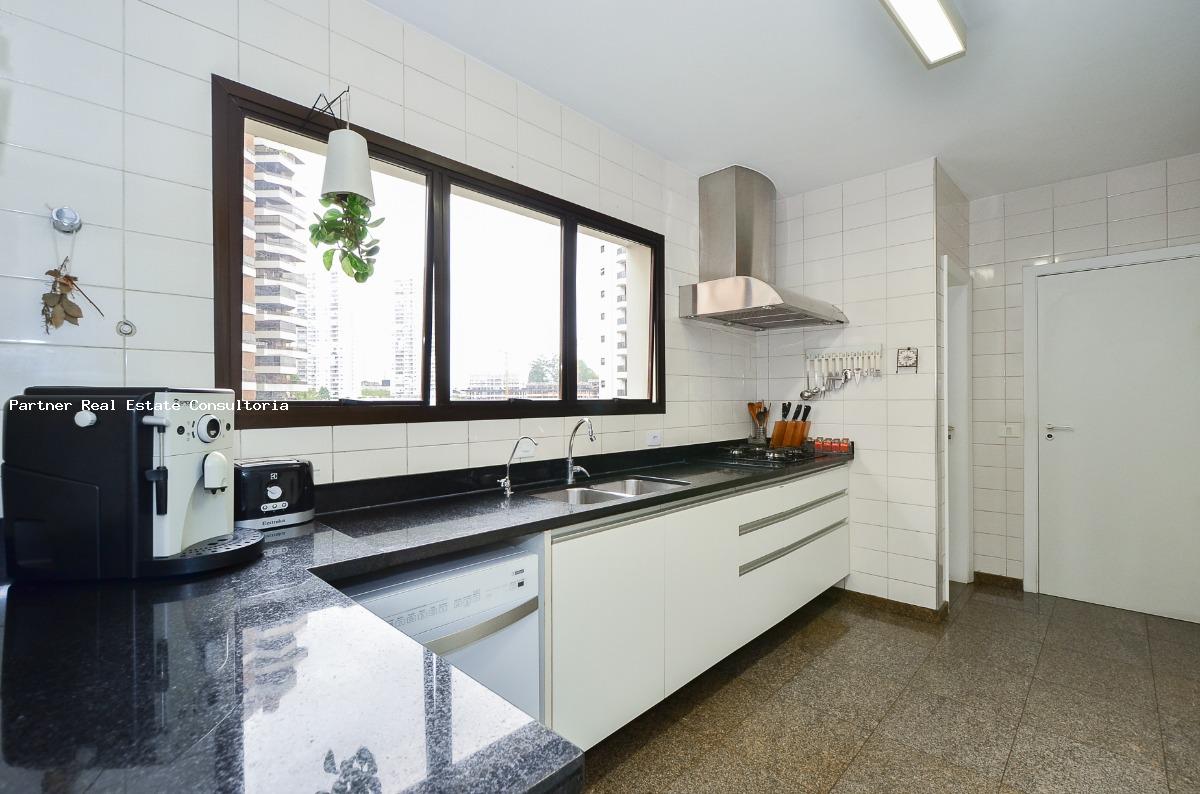 Apartamento à venda com 4 quartos, 226m² - Foto 19