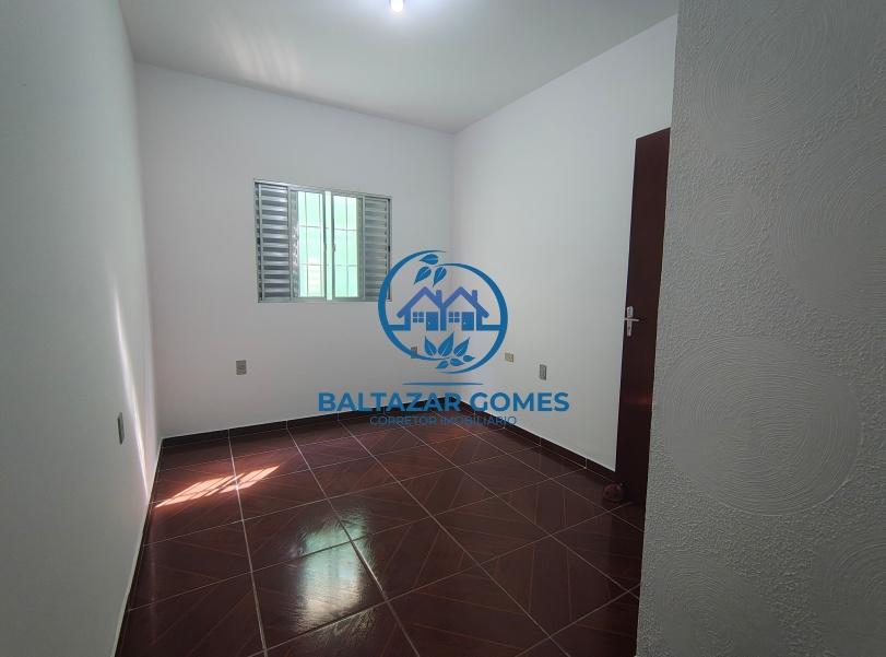 Casa à venda com 2 quartos, 176m² - Foto 4