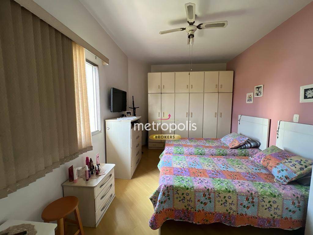 Casa à venda com 3 quartos, 340m² - Foto 14