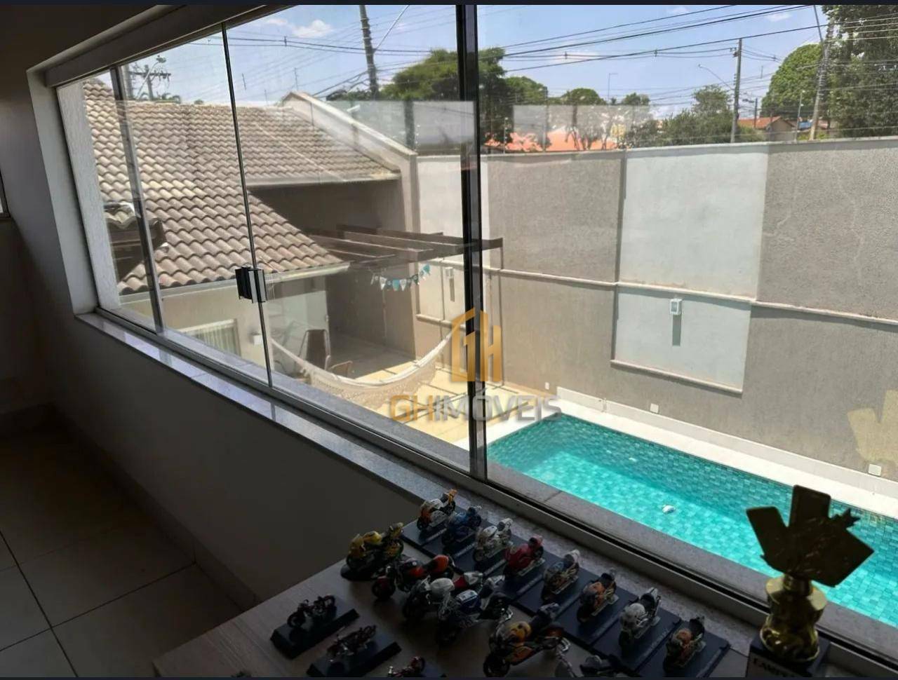 Casa à venda com 4 quartos, 380m² - Foto 10