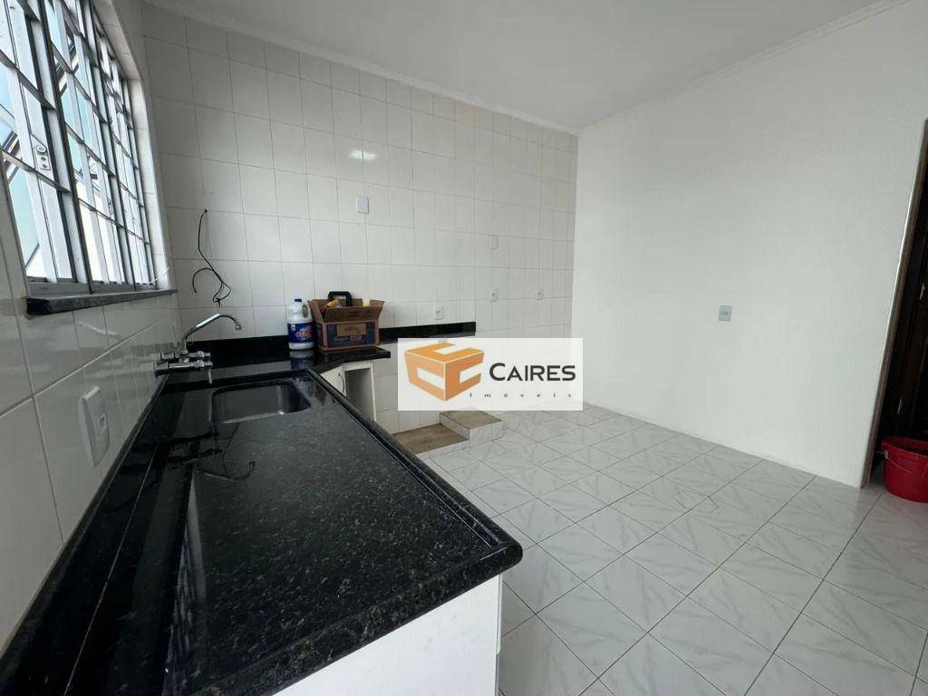 Casa à venda com 3 quartos, 200m² - Foto 3