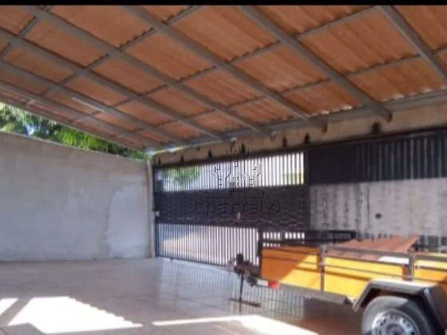 Casa à venda com 3 quartos, 135m² - Foto 1