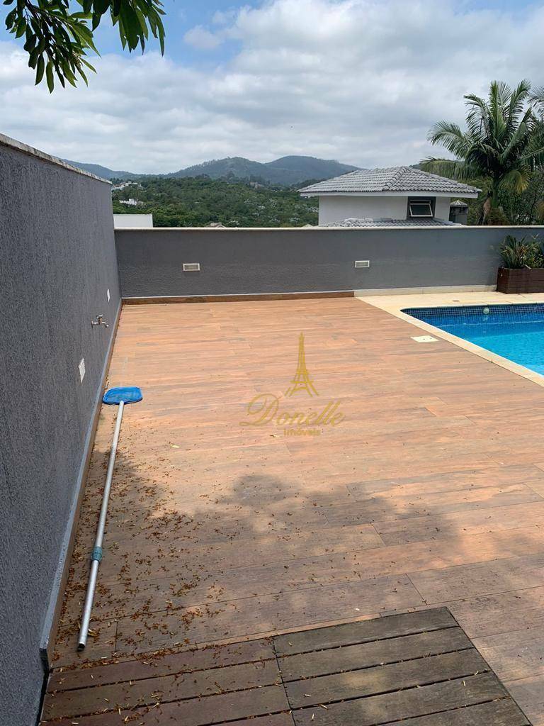 Sobrado à venda com 4 quartos, 300m² - Foto 4