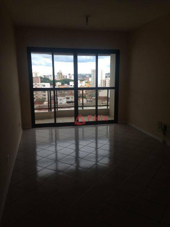 Apartamento à venda com 3 quartos, 110m² - Foto 1