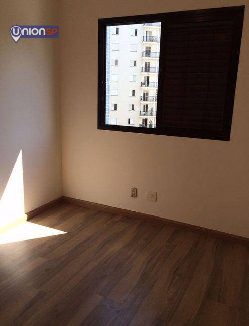 Apartamento à venda com 2 quartos, 79m² - Foto 3