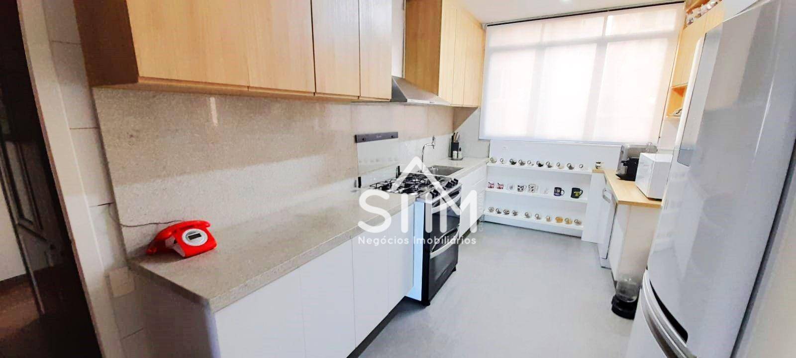 Apartamento à venda com 3 quartos, 226m² - Foto 8