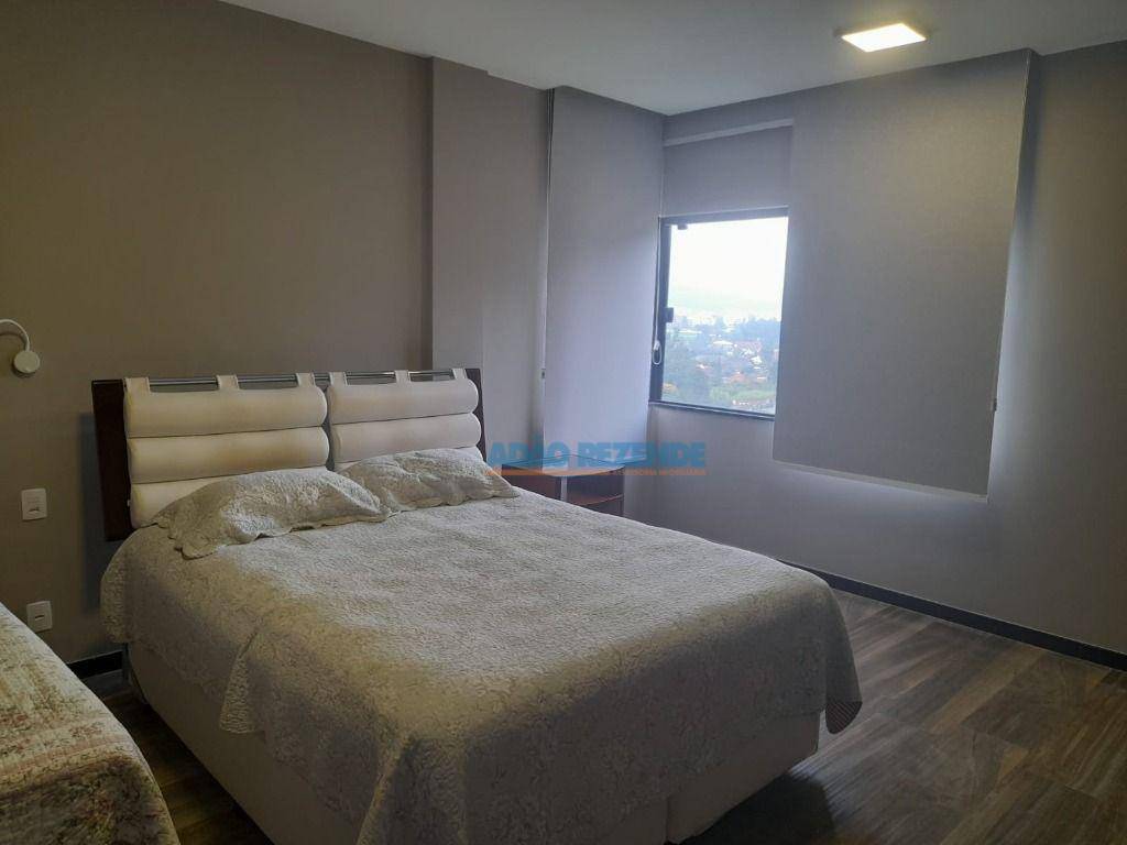 Casa de Condomínio à venda com 4 quartos, 300m² - Foto 22