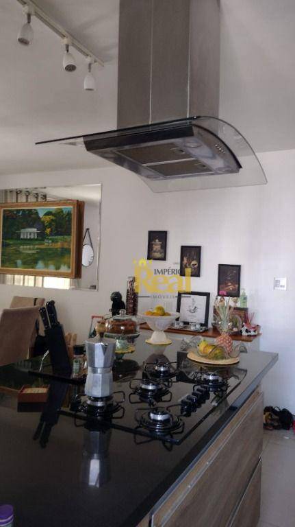 Apartamento à venda com 2 quartos, 70m² - Foto 2