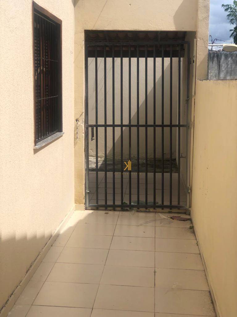 Casa à venda com 2 quartos, 100m² - Foto 13