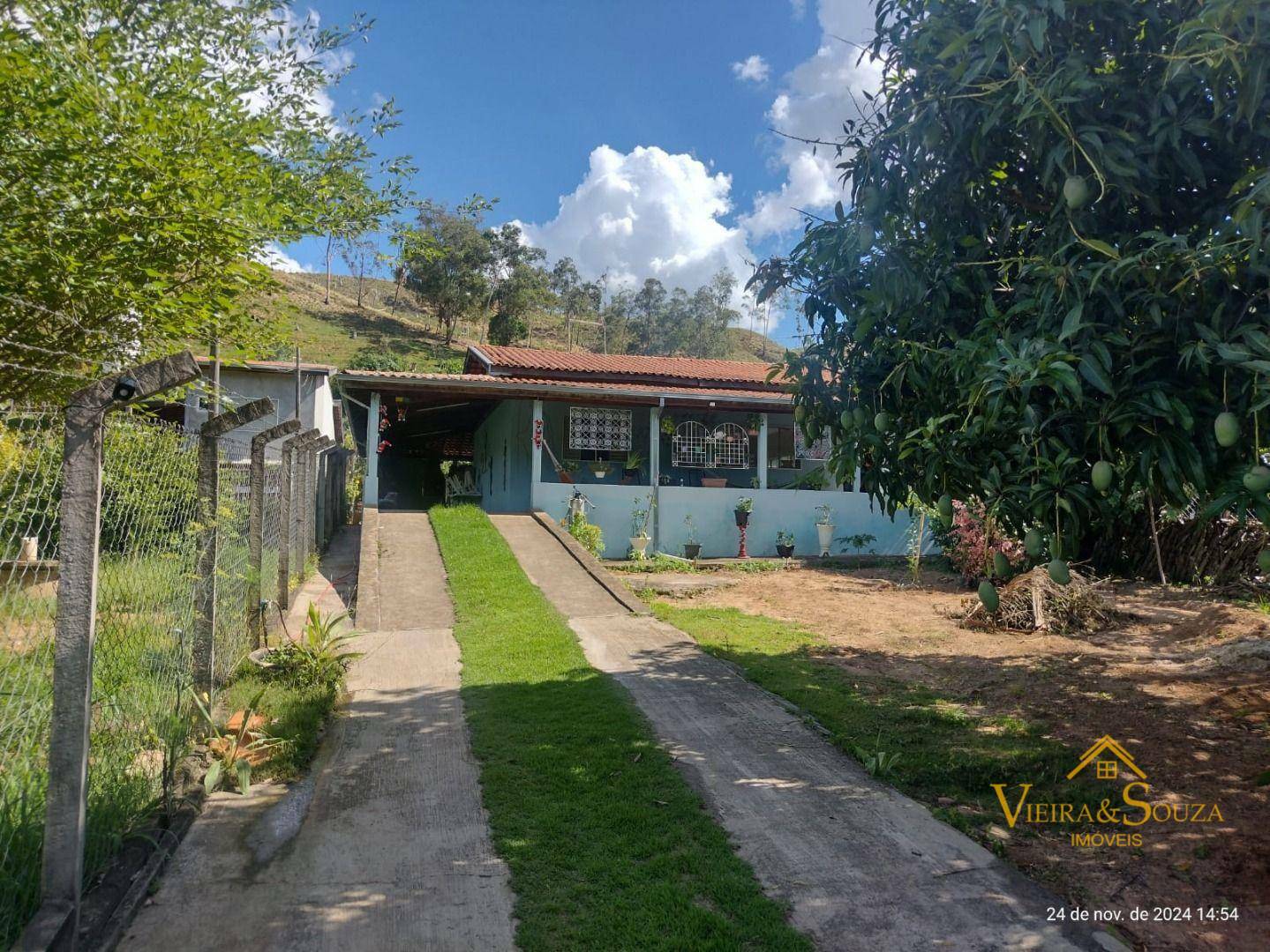 Chácara à venda com 2 quartos, 750M2 - Foto 1