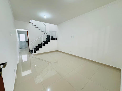 Sobrado à venda com 3 quartos, 110m² - Foto 4