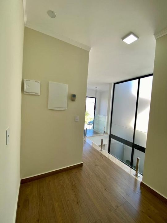 Casa de Condomínio à venda com 3 quartos, 250m² - Foto 23