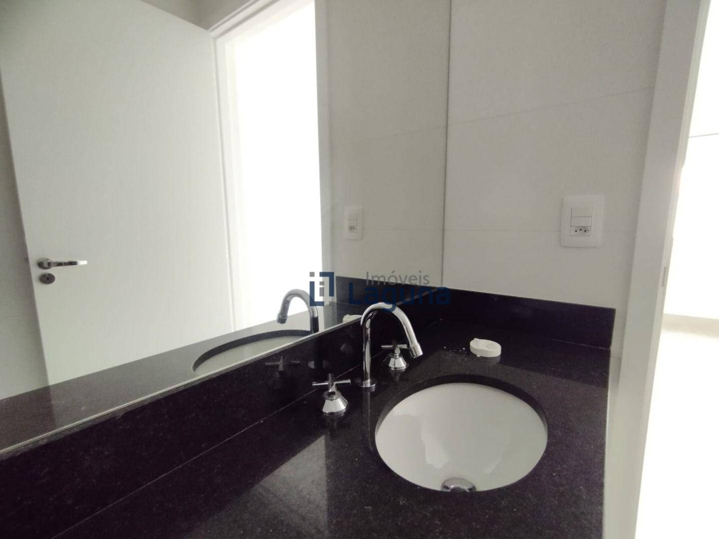 Apartamento para alugar com 1 quarto, 65m² - Foto 21