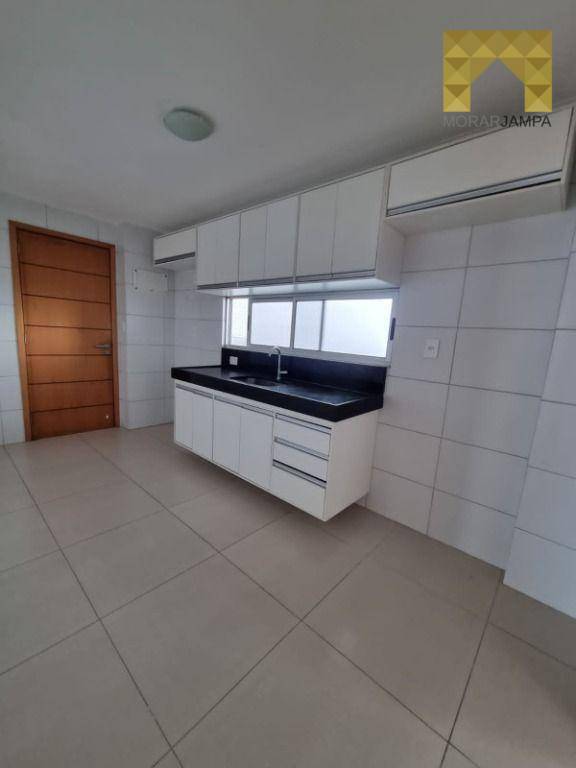 Apartamento à venda com 3 quartos, 135m² - Foto 9