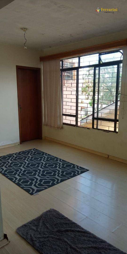 Casa para alugar com 4 quartos, 261m² - Foto 4