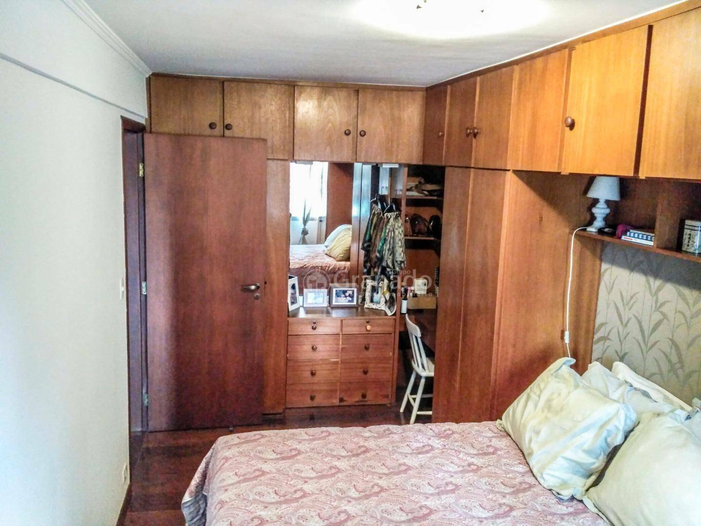 Apartamento à venda com 2 quartos, 65m² - Foto 3