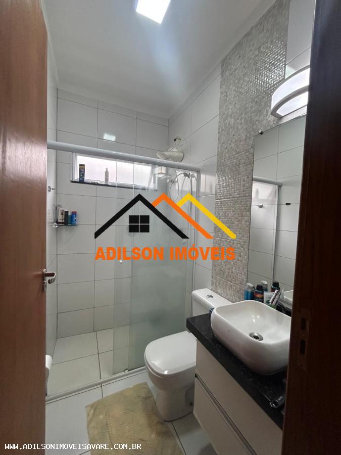 Casa à venda com 4 quartos, 216m² - Foto 14